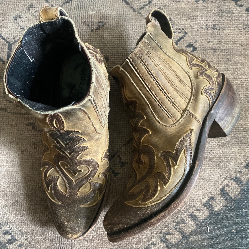 Liberty Black Lark Booties